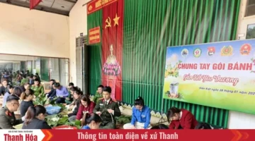 تقاليد فيتنامية.. سر تحضير كعكة بان تشونغ الخضراء في احتفالات عيد تيت التقليدي